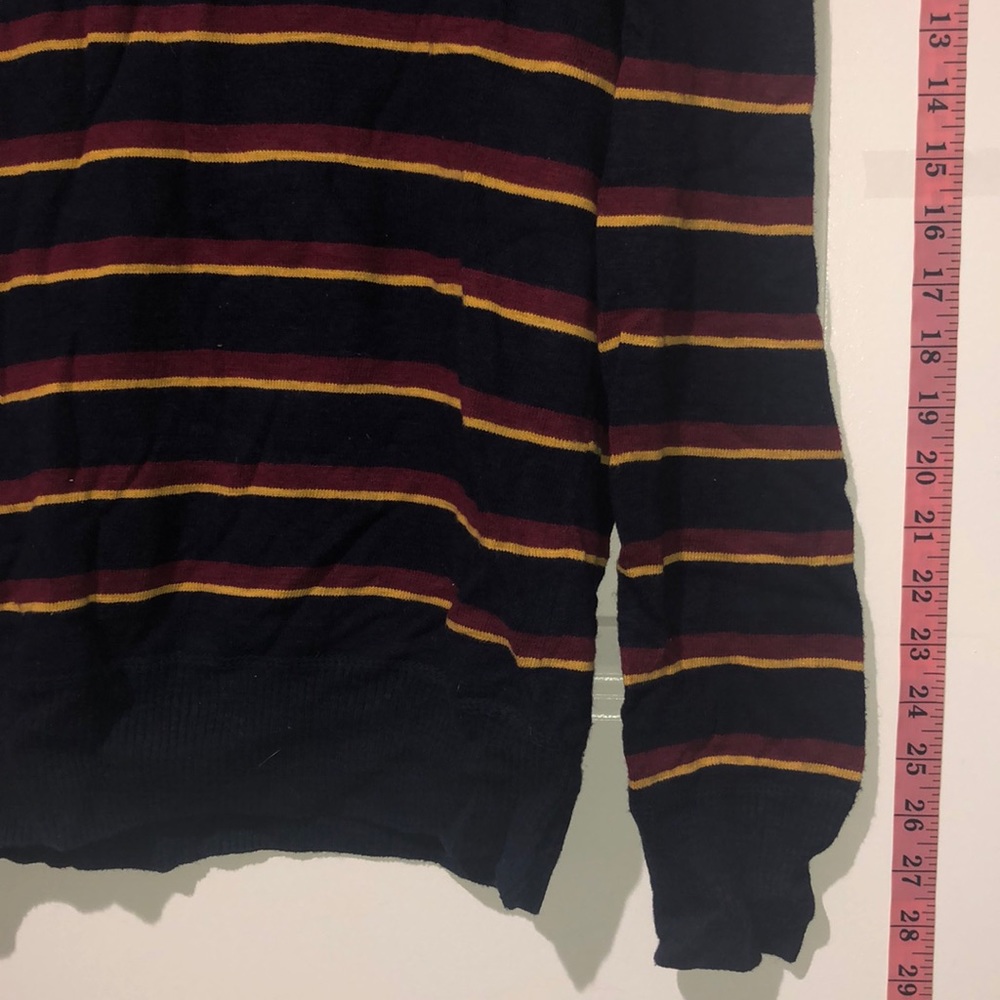 AEO Navy STRIPED SWEATER - Picture 5 of 10